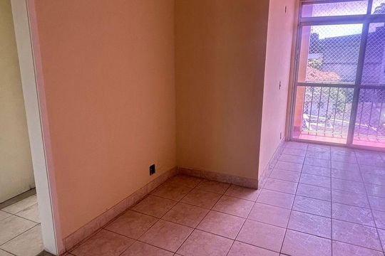 Sala de apartamento à venda com 2 quartos, 65m² em Jardim Guanabara, Rio de Janeiro