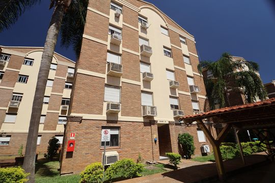 Fachada do bloco de apartamento para alugar com 2 quartos, 52m² em Centro, Canoas