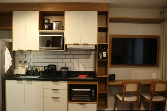Cozinha de kitnet/studio para alugar com 1 quarto, 26m² em Barra Funda, São Paulo