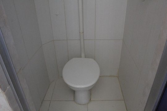 Banheiro de serviço de apartamento à venda com 3 quartos, 112m² em Tijuca, Rio de Janeiro