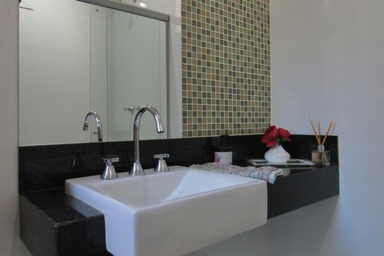Banheiro Social de casa à venda com 4 quartos, 1190m² em Garças, Belo Horizonte