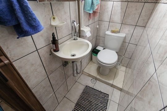 Lavabo de casa à venda com 4 quartos, 120m² em Itaquera, São Paulo