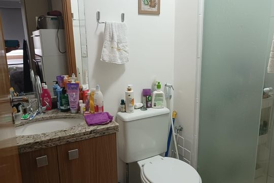 Banheiro de apartamento à venda com 2 quartos, 60m² em Badu, Niterói
