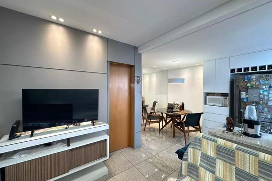 Apartamento à venda com 2 quartos, 90m² em Savassi, Belo Horizonte