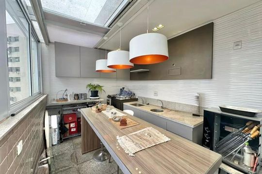 Apartamento à venda com 2 quartos, 90m² em Savassi, Belo Horizonte