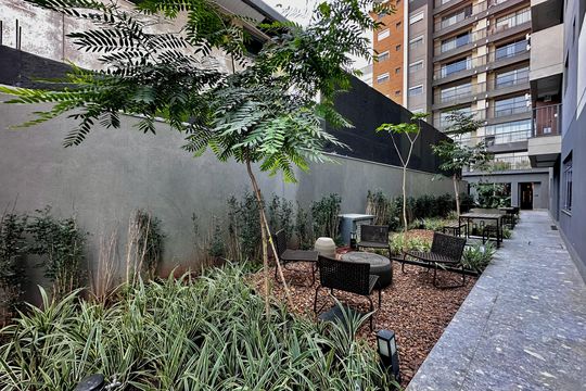 Área comum de kitnet/studio para alugar com 0 quarto, 24m² em Vila Cordeiro, São Paulo