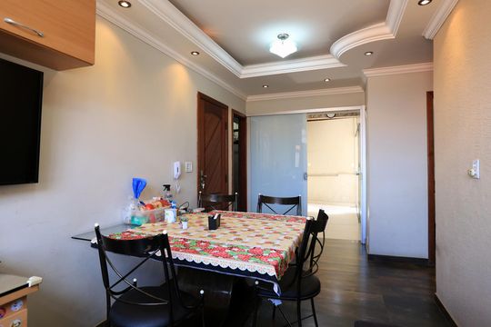 Sala de apartamento à venda com 2 quartos, 120m² em Penha, Belo Horizonte