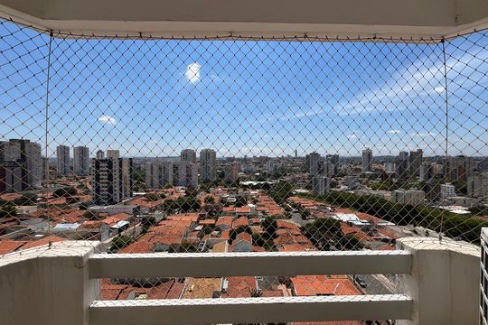 Vista da sacada de apartamento para alugar com 2 quartos, 68m² em Taquaral, Campinas
