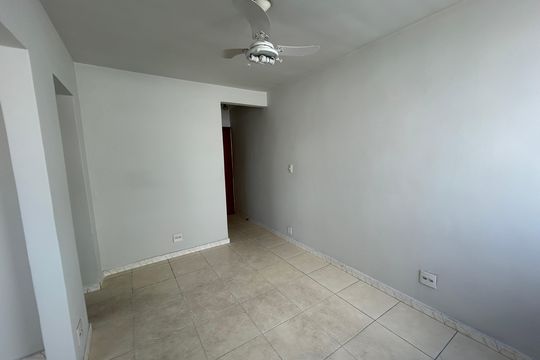 Sala de apartamento para alugar com 2 quartos, 60m² em Todos Os Santos, Rio de Janeiro