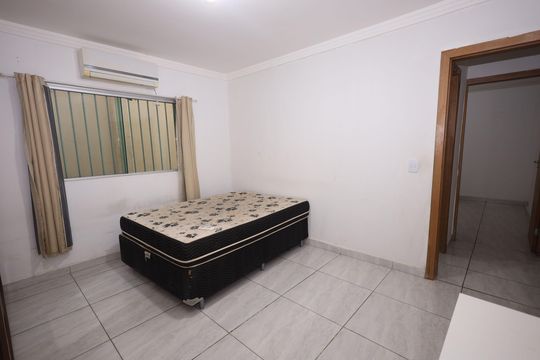 Quarto 2 de casa de condomínio para alugar com 2 quartos, 70m² em Setor Bueno, Goiânia