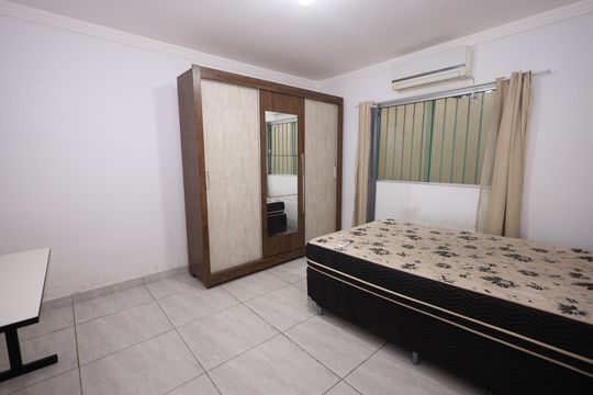 Quarto 2 de casa de condomínio para alugar com 2 quartos, 70m² em Setor Bueno, Goiânia