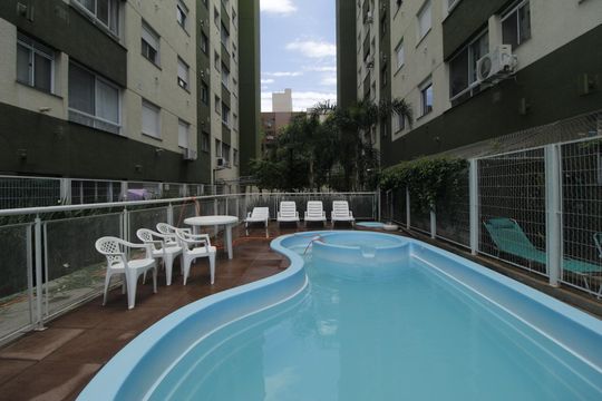 Área comum - Piscina de apartamento à venda com 3 quartos, 74m² em Bom Jesus, Porto Alegre
