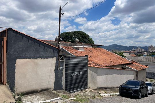 Fachada de casa à venda com 3 quartos, 250m² em Vila Siqueira (Zona Norte), São Paulo