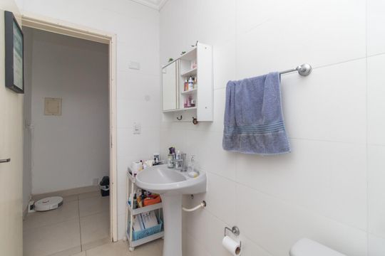 Banheiro de apartamento à venda com 3 quartos, 100m² em Santa Tereza, Porto Alegre