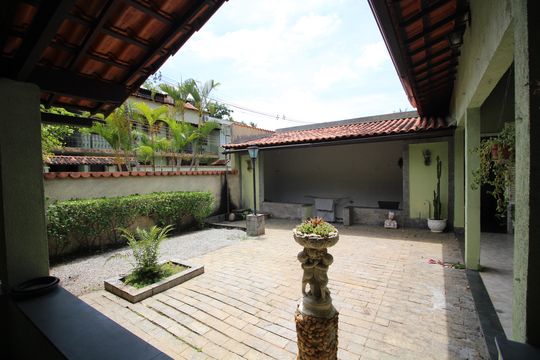 Quintal de casa de condomínio à venda com 4 quartos, 194m² em Taquara, Rio de Janeiro