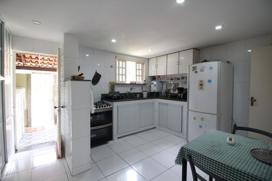 Cozinha de casa de condomínio à venda com 4 quartos, 194m² em Taquara, Rio de Janeiro