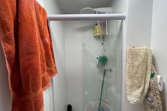 Banheiro de apartamento à venda com 2 quartos, 33m² em Jardim Celeste, São Paulo