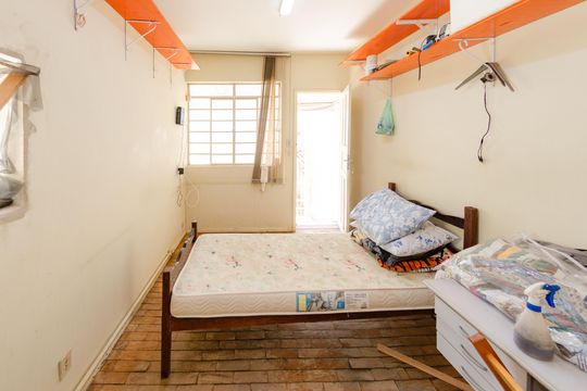 Quarto de serviço de casa para alugar com 4 quartos, 260m² em Padre Eustáquio, Belo Horizonte