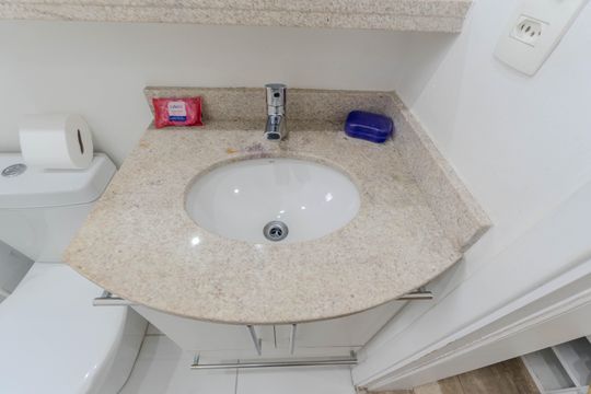 Banheiro de kitnet/studio à venda com 1 quarto, 25m² em Bela Vista, São Paulo