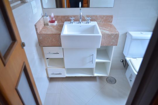 Banheiro da Suíte 2 de apartamento à venda com 3 quartos, 123m² em Jardim, Santo André