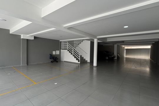 Garagem de apartamento à venda com 2 quartos, 51m² em Parque Bandeirante, Santo André