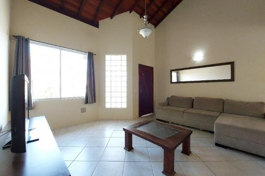 Casa para alugar com 3 quartos, 162m² em Coqueiros, Florianópolis