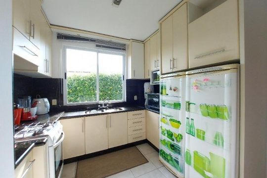 Casa para alugar com 3 quartos, 162m² em Coqueiros, Florianópolis