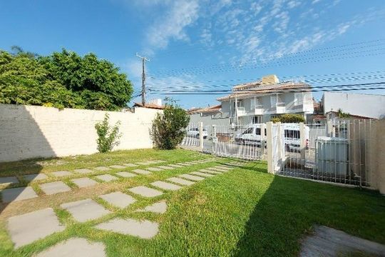 Casa para alugar com 3 quartos, 162m² em Coqueiros, Florianópolis