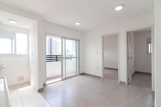 Cozinha de apartamento para alugar com 2 quartos, 40m² em Parada Inglesa, São Paulo