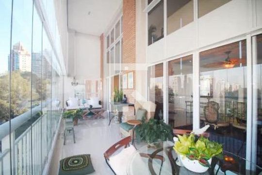 Apartamento à venda com 4 quartos, 250m² em Jardim Fonte do Morumbi, São Paulo