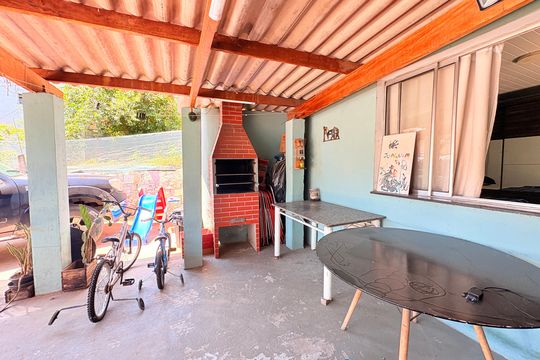 Área de Serviço e Churrasqueira de casa para alugar com 3 quartos, 780m² em Jardim das Tulipas, Jundiaí