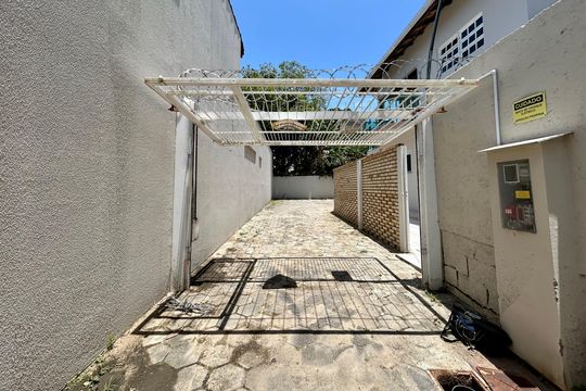 Fachada  de apartamento para alugar com 1 quarto, 50m² em Campeche, Florianópolis