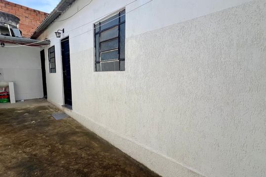 Fachada de casa à venda com 2 quartos, 156m² em Alto Caiçaras, Belo Horizonte
