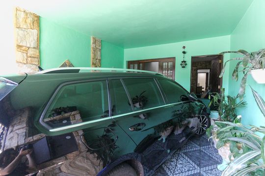 Garagem de casa à venda com 2 quartos, 160m² em Limoeiro, São Paulo