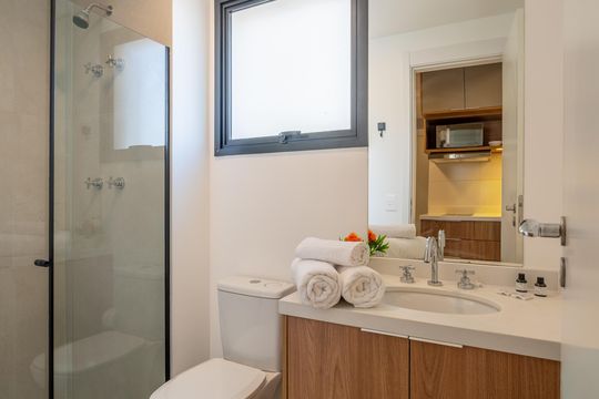 Banheiro Social de kitnet/studio para alugar com 1 quarto, 26m² em Perdizes, São Paulo