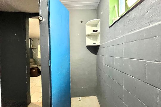 Banheiro Corredor de casa para alugar com 2 quartos, 29m² em Vila da Saúde, São Paulo