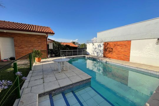 Casa à venda com 3 quartos, 300m² em Morro do Espelho, São Leopoldo