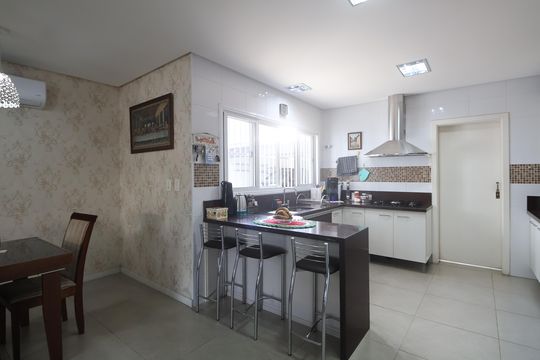 Cozinha de casa à venda com 5 quartos, 233m² em Estância Velha, Canoas