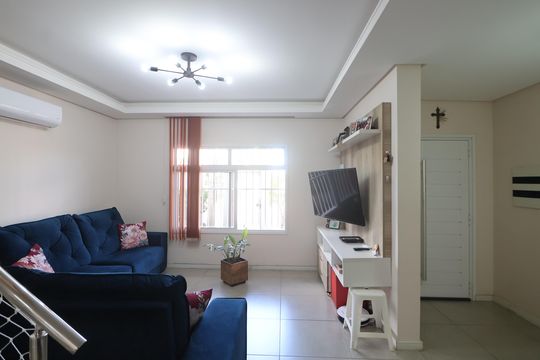Sala de casa à venda com 5 quartos, 233m² em Estância Velha, Canoas