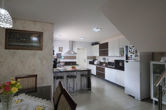 Cozinha de casa à venda com 5 quartos, 233m² em Estância Velha, Canoas