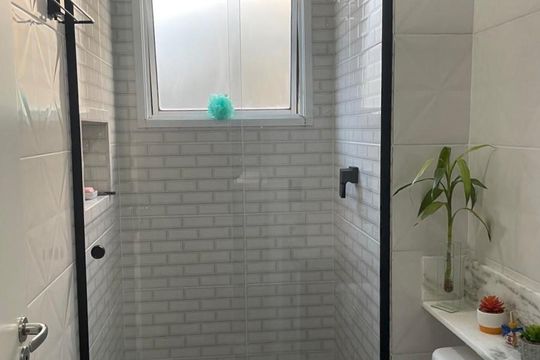 Banheiro de apartamento para alugar com 2 quartos, 51m² em Centro, Barueri