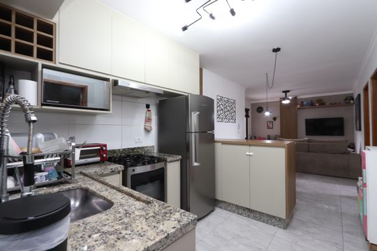 Cozinha de apartamento à venda com 2 quartos, 60m² em Chácara Mafalda, São Paulo
