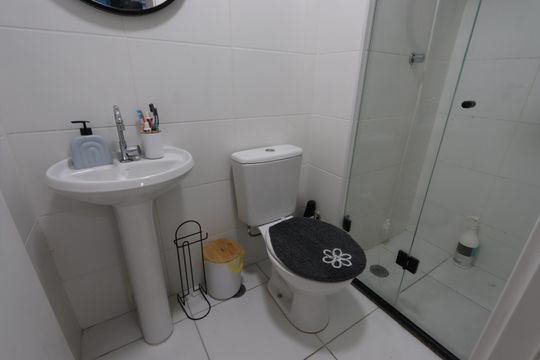 Banheiro de apartamento à venda com 2 quartos, 34m² em Vila Ema, São Paulo