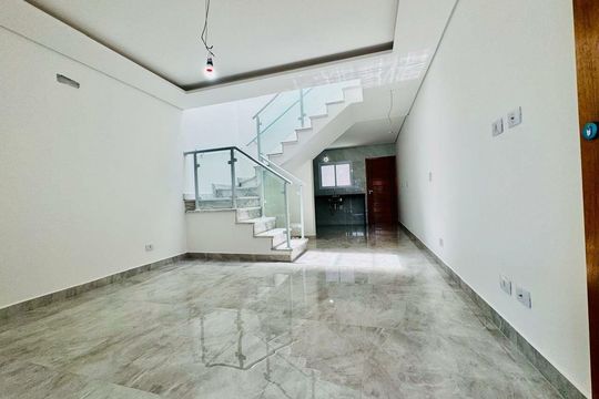 Casa à venda com 3 quartos, 116m² em Jardim Alzira, São Paulo