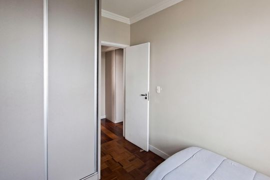 Quarto 2 de apartamento à venda com 4 quartos, 206m² em Funcionários, Belo Horizonte