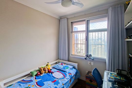 Quarto de apartamento à venda com 4 quartos, 206m² em Funcionários, Belo Horizonte