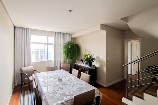 Apartamento à venda com 4 quartos, 206m² em Funcionários, Belo Horizonte