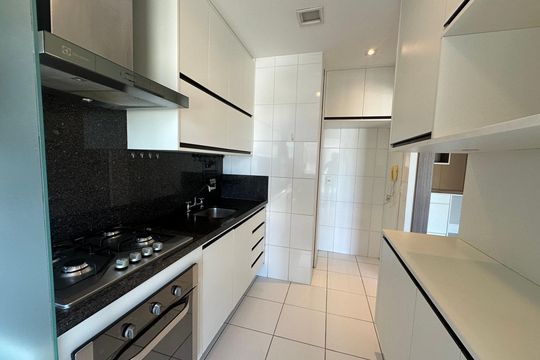 Cozinha de apartamento à venda com 3 quartos, 86m² em Alphaville Industrial, Barueri