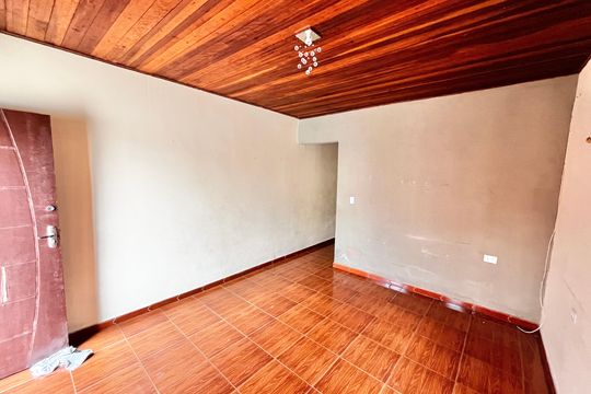 Casa à venda com 7 quartos, 375m² em Vila Dionisia, São Paulo
