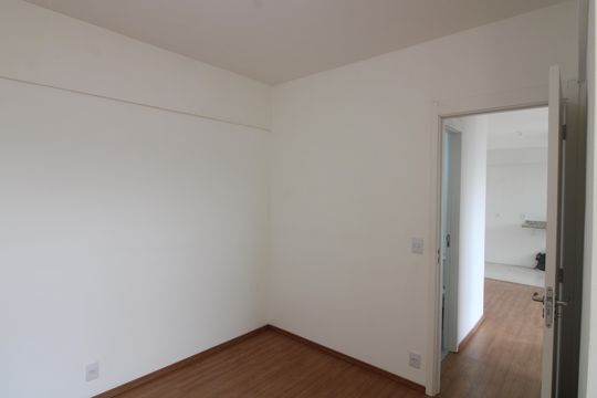 Quarto 2 de apartamento para alugar com 2 quartos, 48m² em Vila Ré, São Paulo